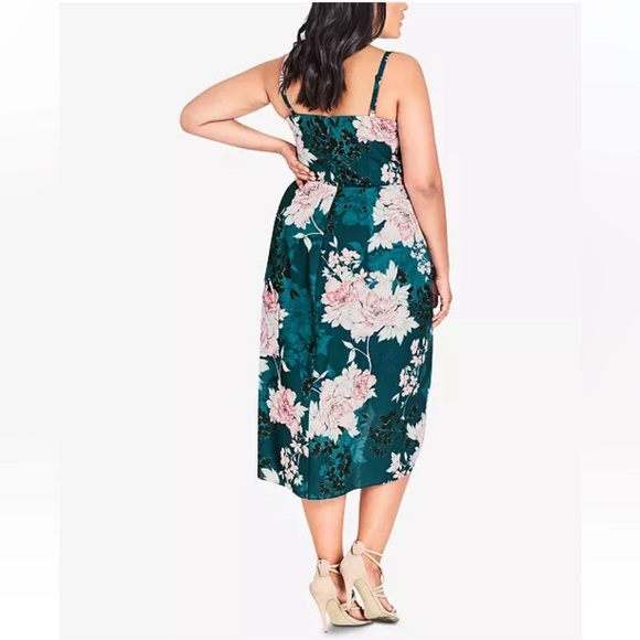 City Chic pretty floral print faux wrap dress! Beautiful!!! NWT - Picture 3 of 7